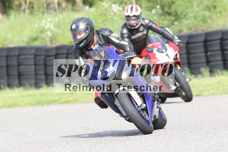 /Archiv-2025/10 23.04.2025 Cornu Master School ADR/gruen-vert/47